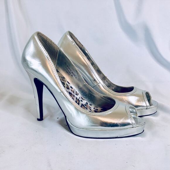 Colin Stuart Silver Peep Toe Pumps - Picture 1 of 10